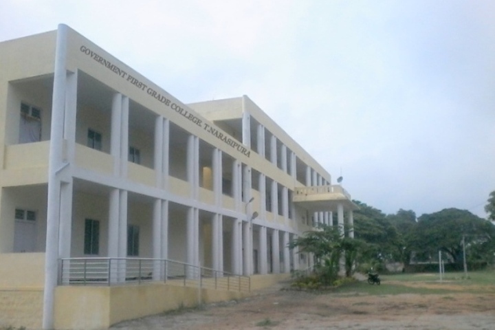 https://cache.careers360.mobi/media/colleges/social-media/media-gallery/22808/2019/1/4/Campus view of Government First Grade College Tirumakudalu Narasipura_Campus-View.jpg